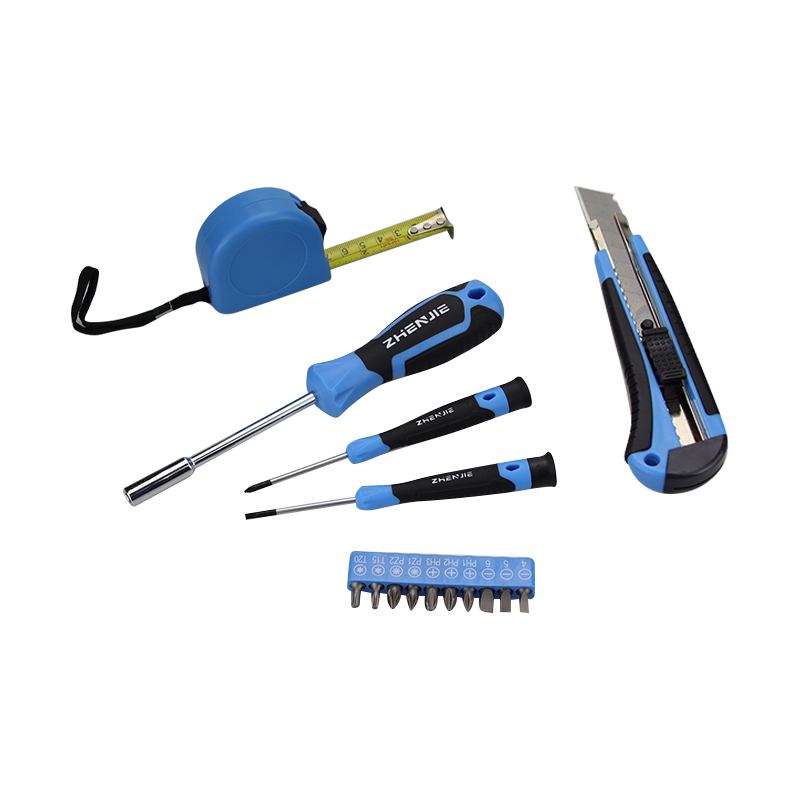Pluces des services publics: polyvalents parmi les outils multifonctionnels